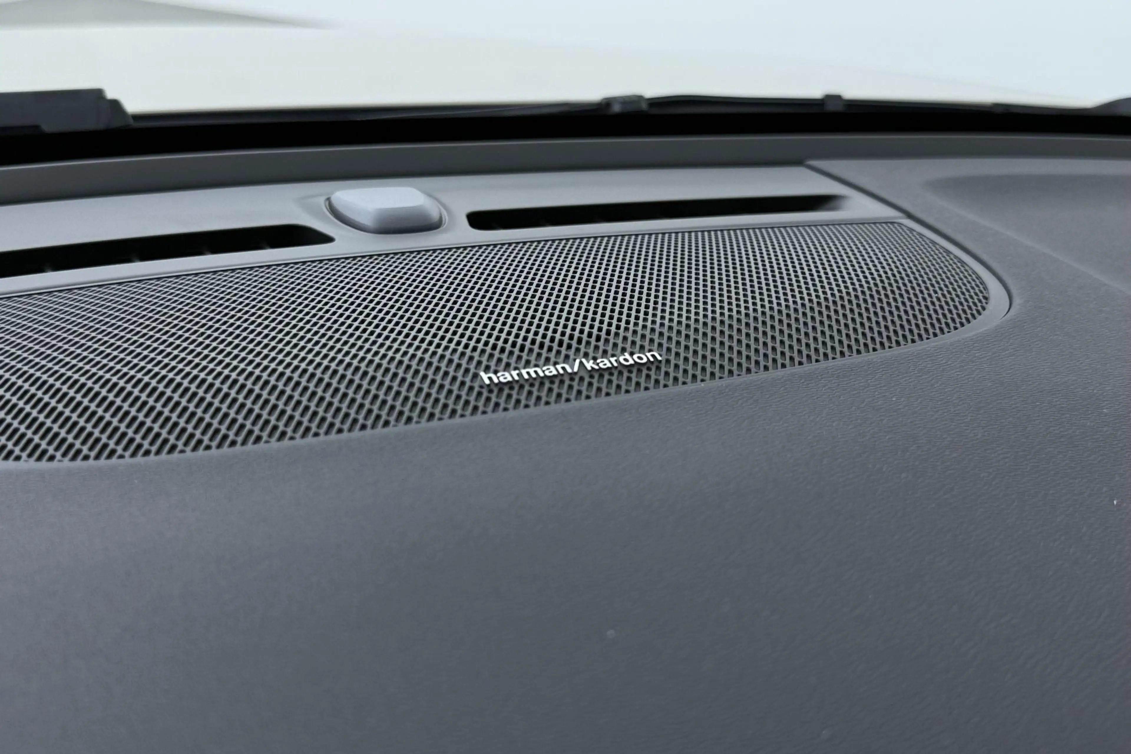 Volvo EX40 Twin Motor Plus 82 kWh | ACC | Harman/Kardon | 360 — photo 13