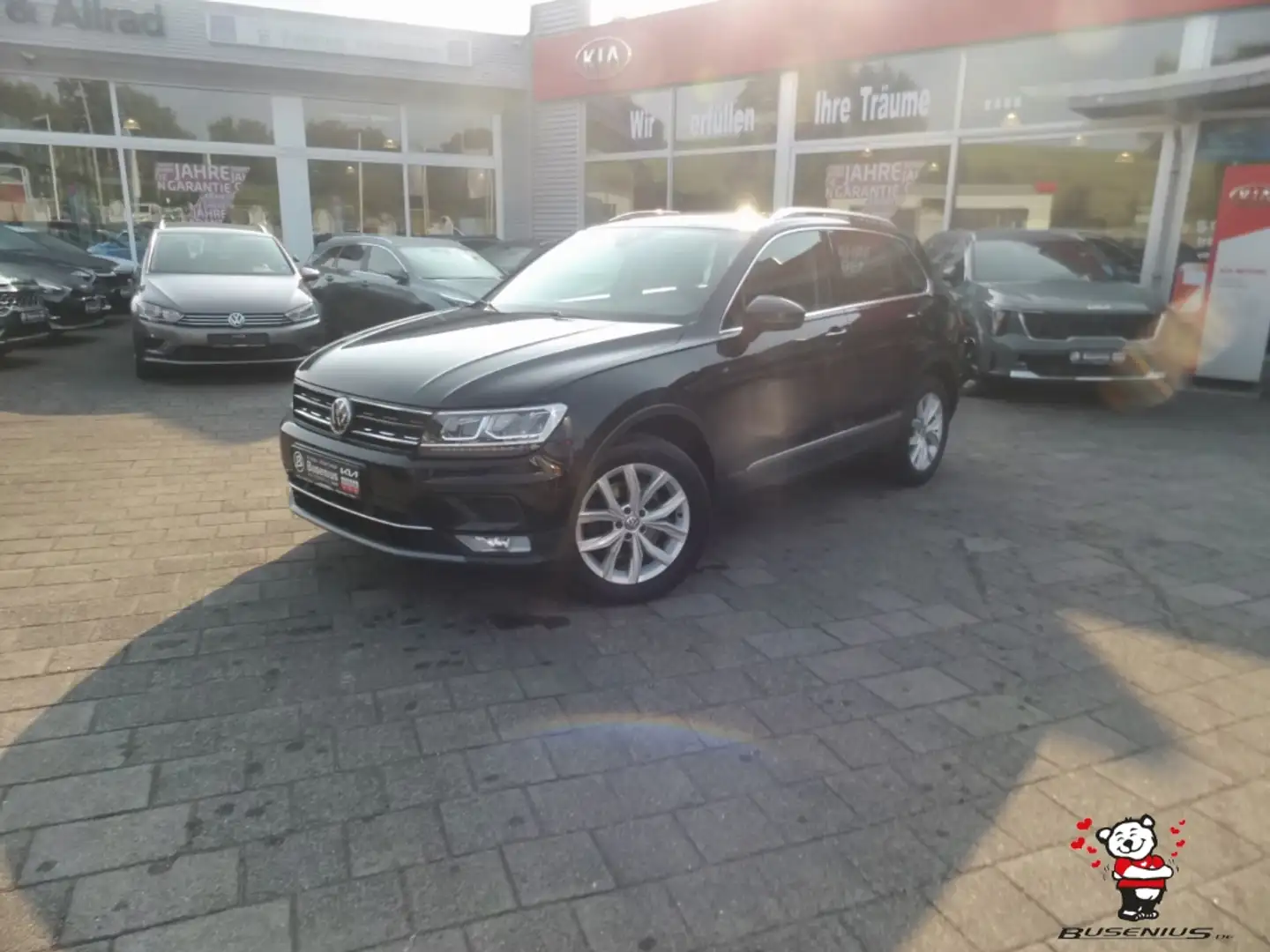 Volkswagen Tiguan 2.0 TSI Highline 4Motion+Discover+Composition+Wint Schwarz - 2