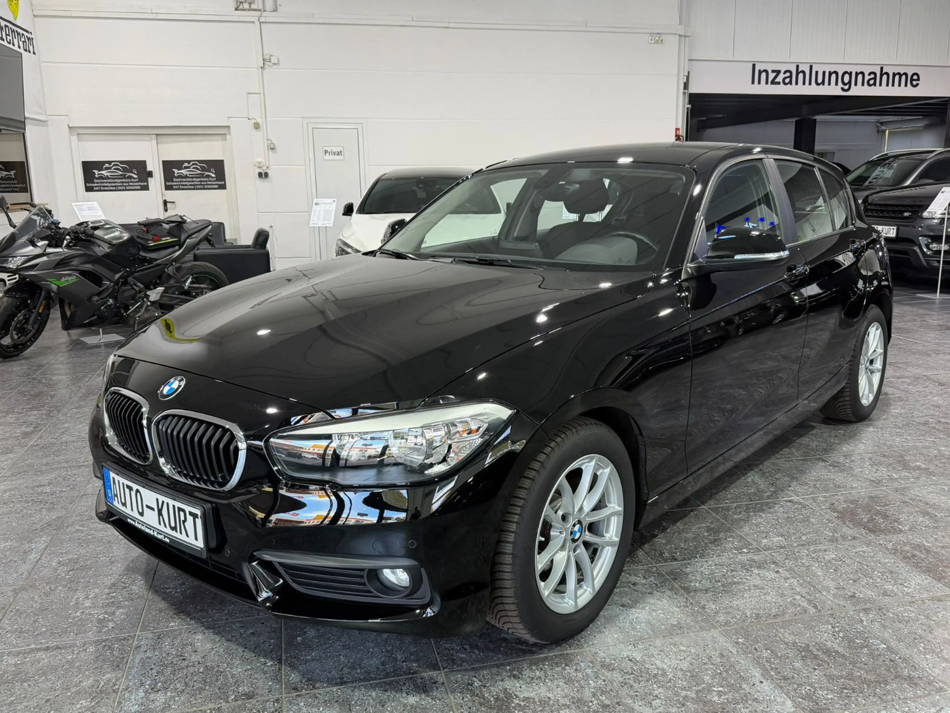 BMW 118 i Automatik*Advantage*Navi*PDC*Shz* — photo 2