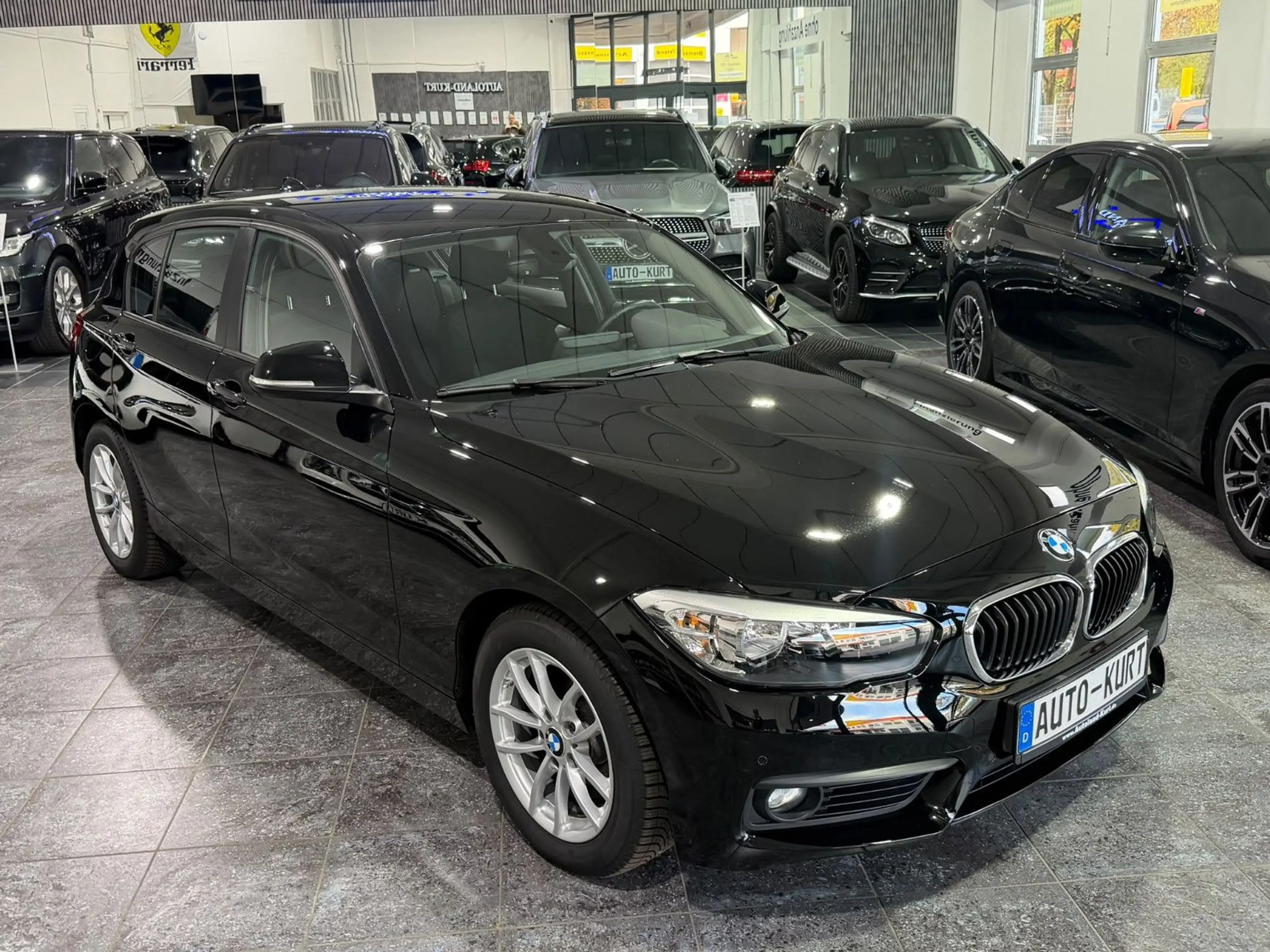 BMW 118 i Automatik*Advantage*Navi*PDC*Shz*