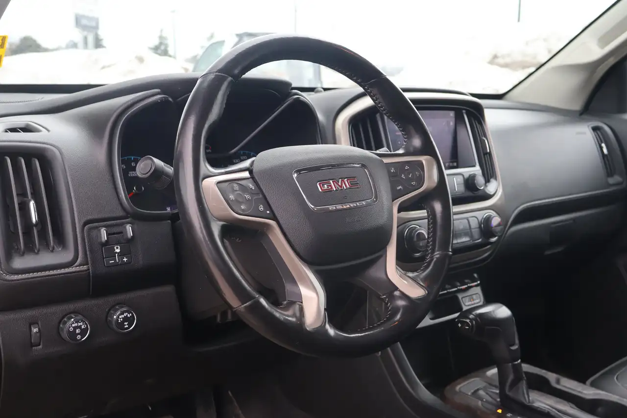 GMC Canyon снимка GMC Canyon