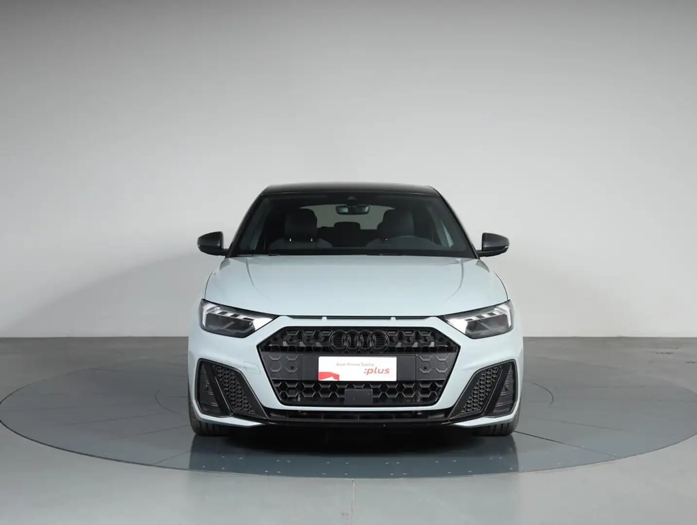 Audi A1 Sportback 30 1.0 tfsi Identity Black 110cv Grijs - 2