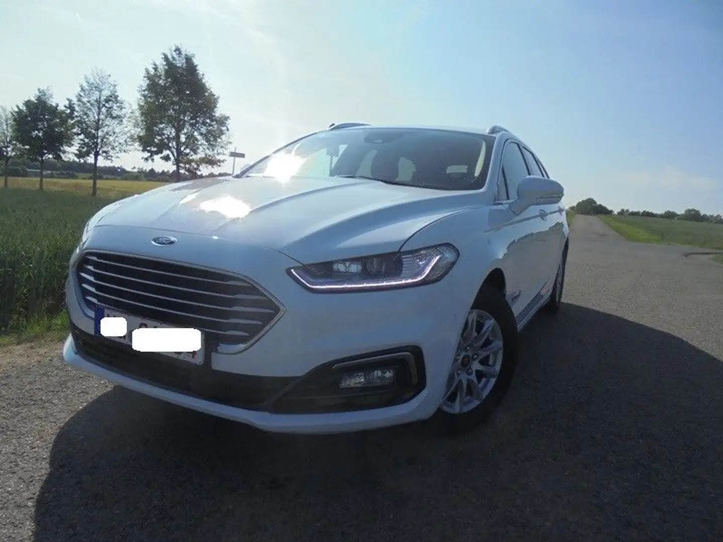 Ford Mondeo HybridCAMERA;NAVI;TÜV 10/26;XENON;PDC;TOP Weiß - 1