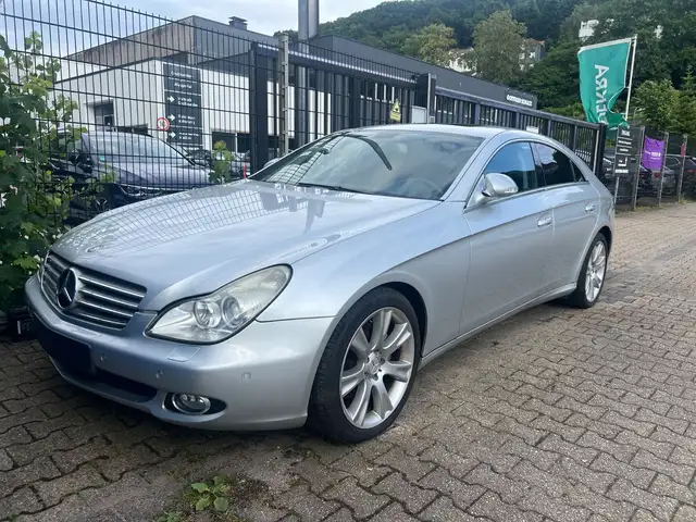 Mercedes-Benz CLS 350 VOLL*NAVI*LEDER*TEMP*KLIMAAUT*SD*SHZ*