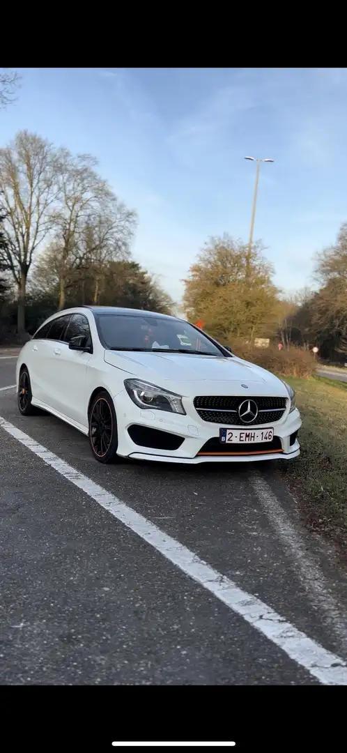 Mercedes-Benz CLA 200 Shooting Brake 7G-DCT Orange Art Edition - 2