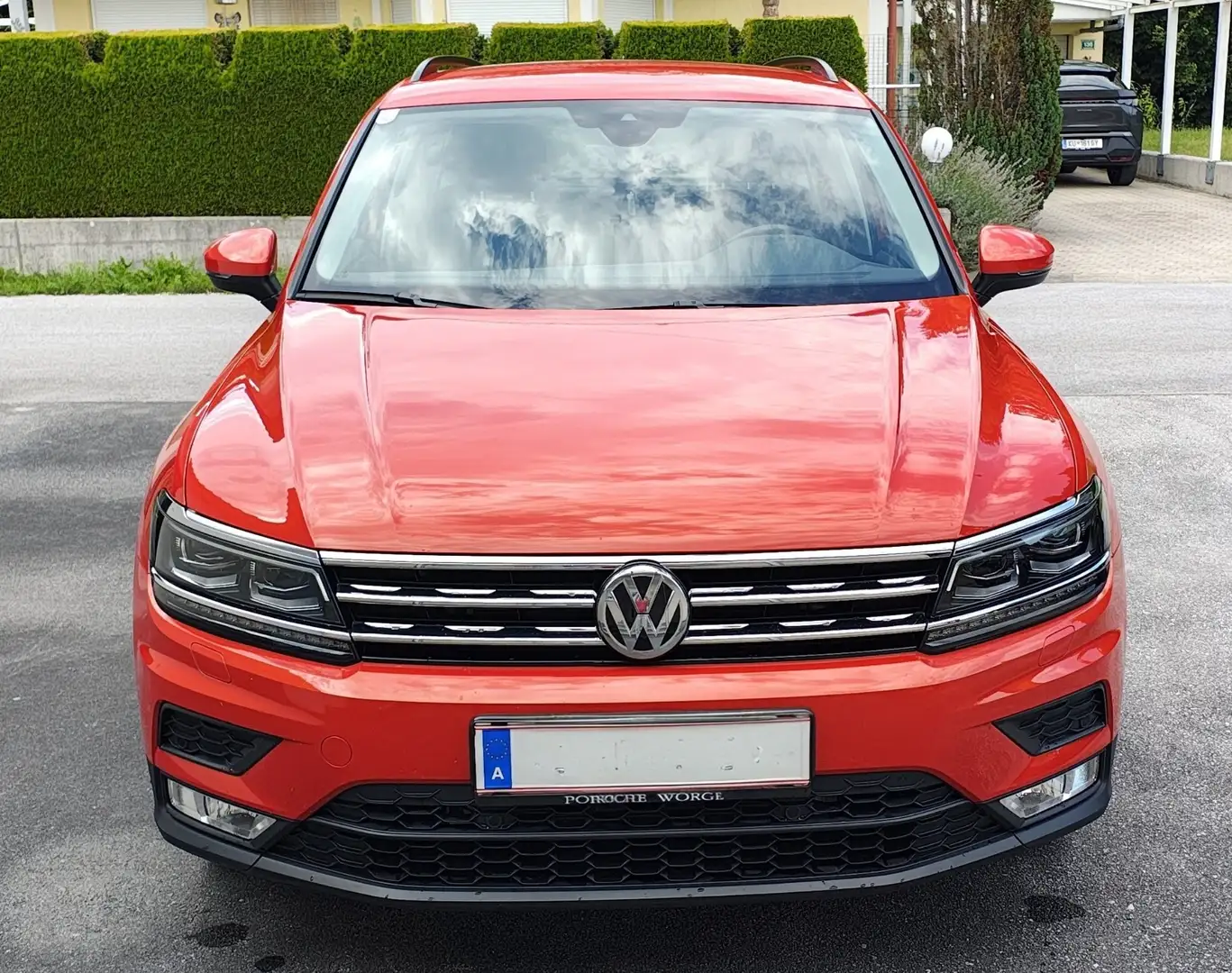 Volkswagen Tiguan 2,0 TDI SCR Comfortline DSG Orange - 1