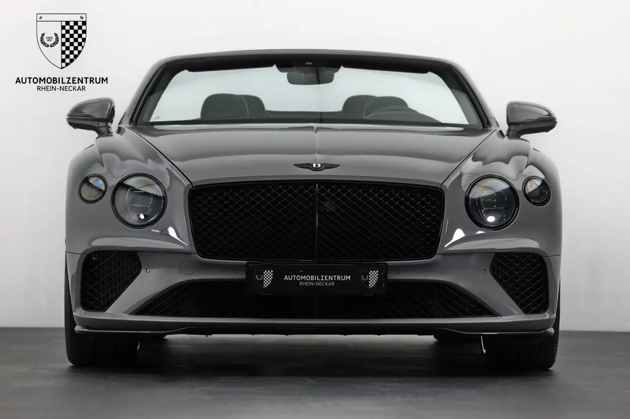 Bentley Continental GTC 2022