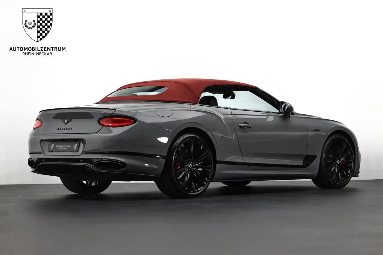 Bentley Continental GTC 2022