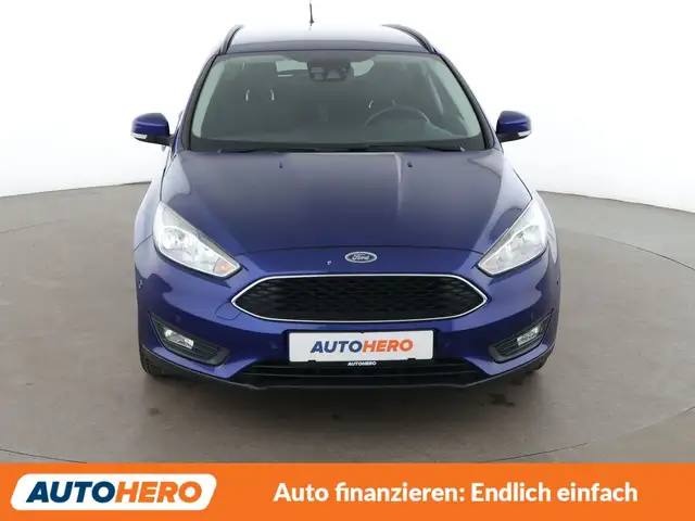 Ford Focus view 9