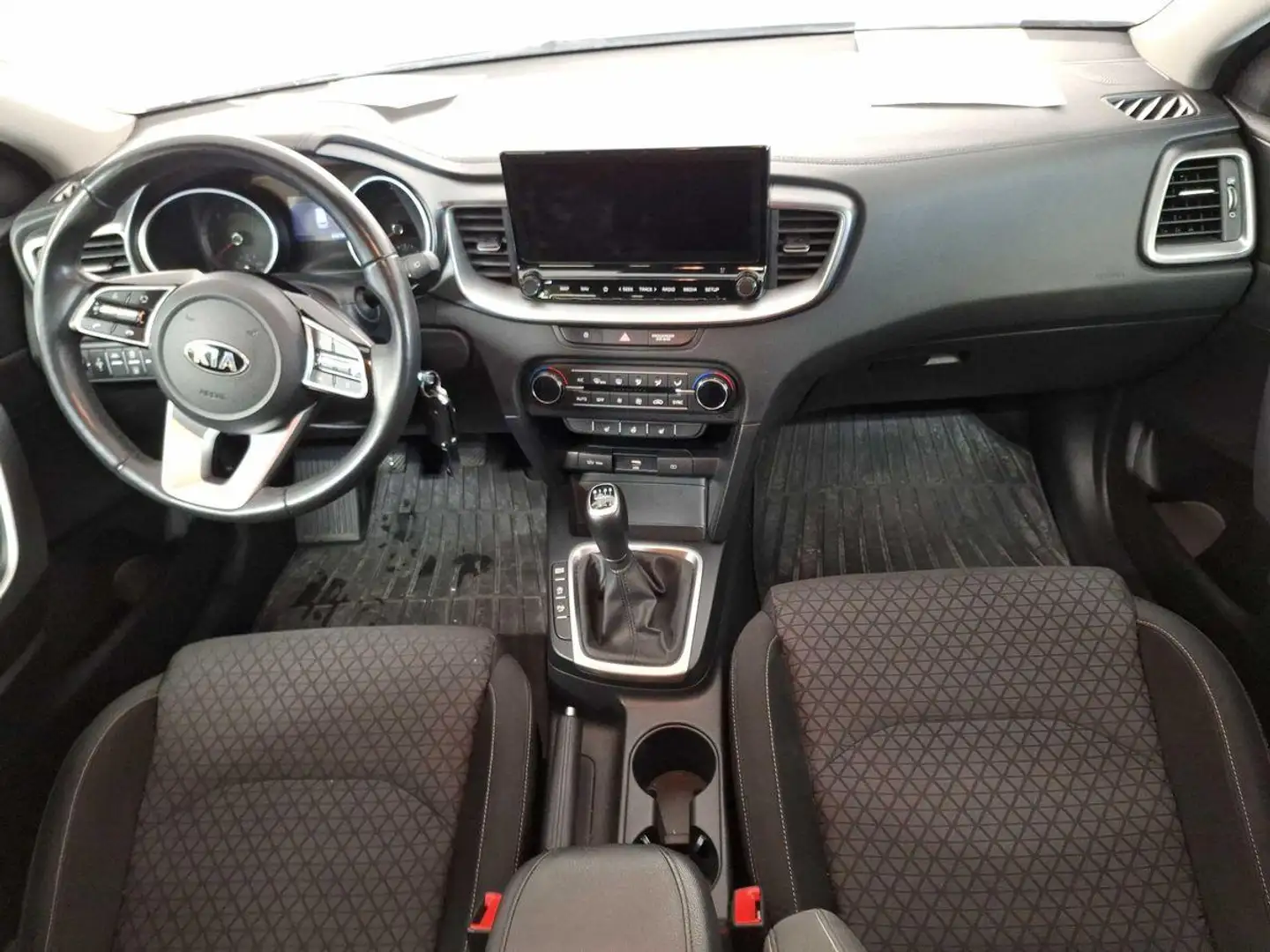 Kia Ceed SW / cee'd SW Sportswagon Silber 1.6 CRDi Mild-Hybrid SilberA... - 2