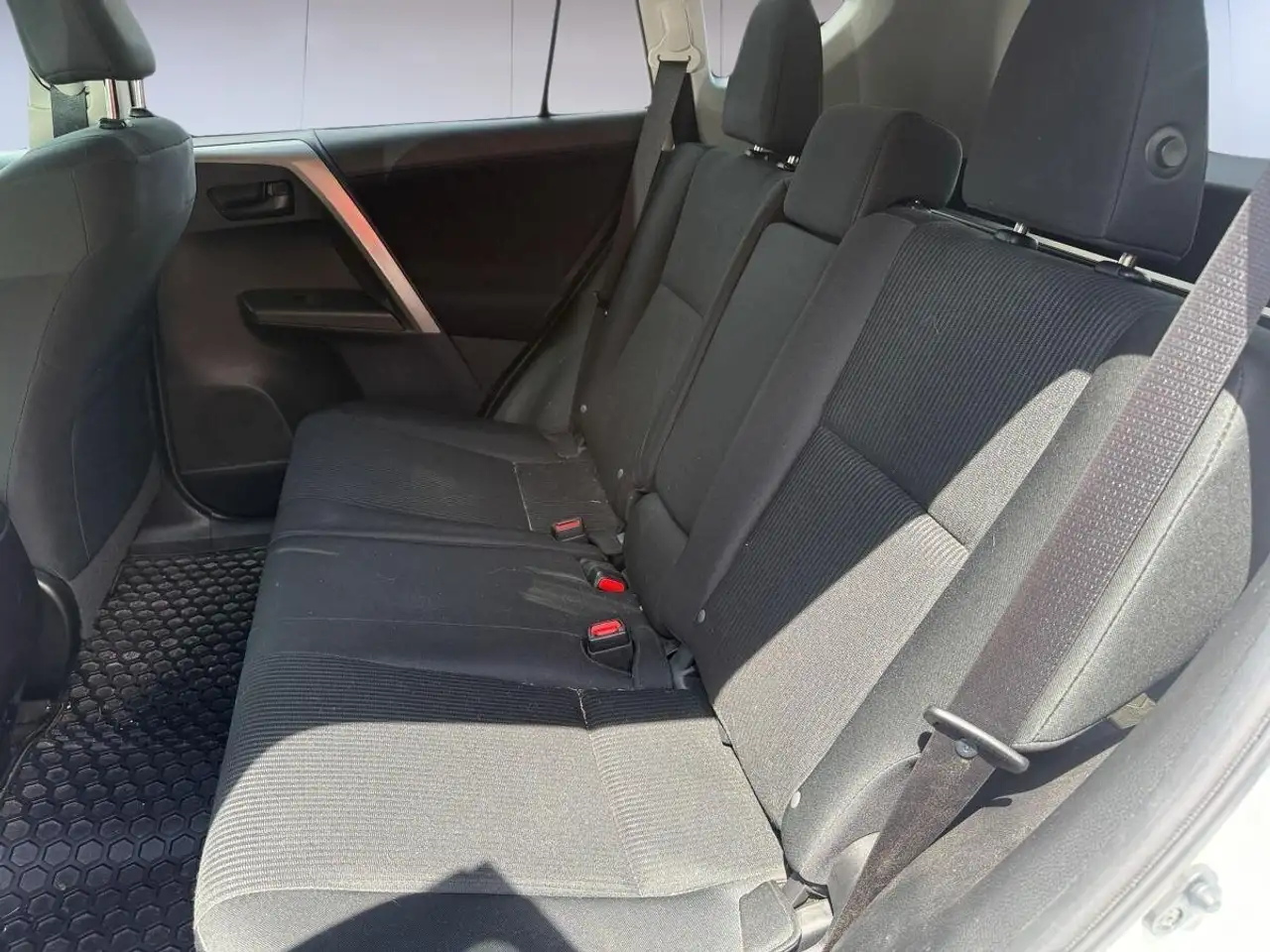 Toyota RAV 4 photo Toyota RAV 4