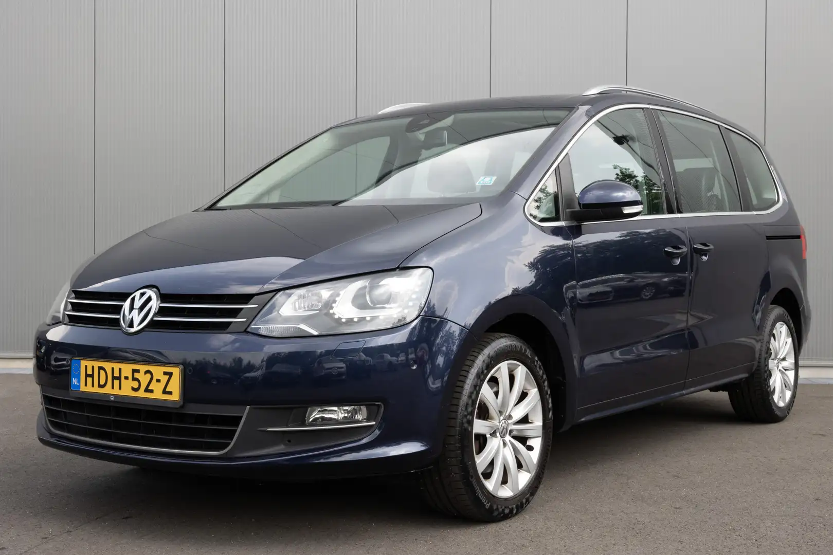 Volkswagen Sharan 2.0 TSI | 7 ZITS | NAVI | PANO | STOELV | CRUISE | Blauw - 1