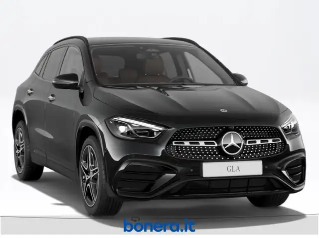 Mercedes-Benz GLA view 2