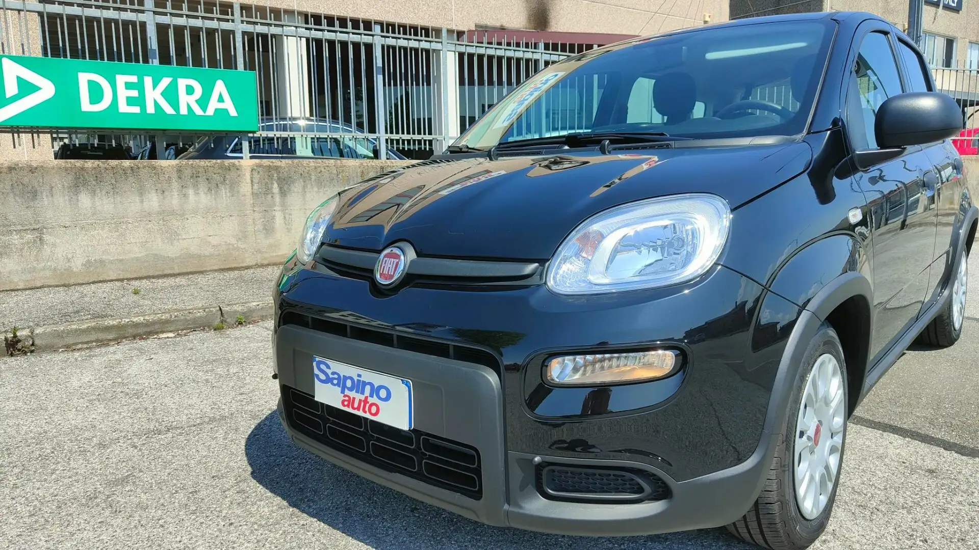 Fiat Panda 1.0 FireFly S&S Hybrid Schwarz - 1