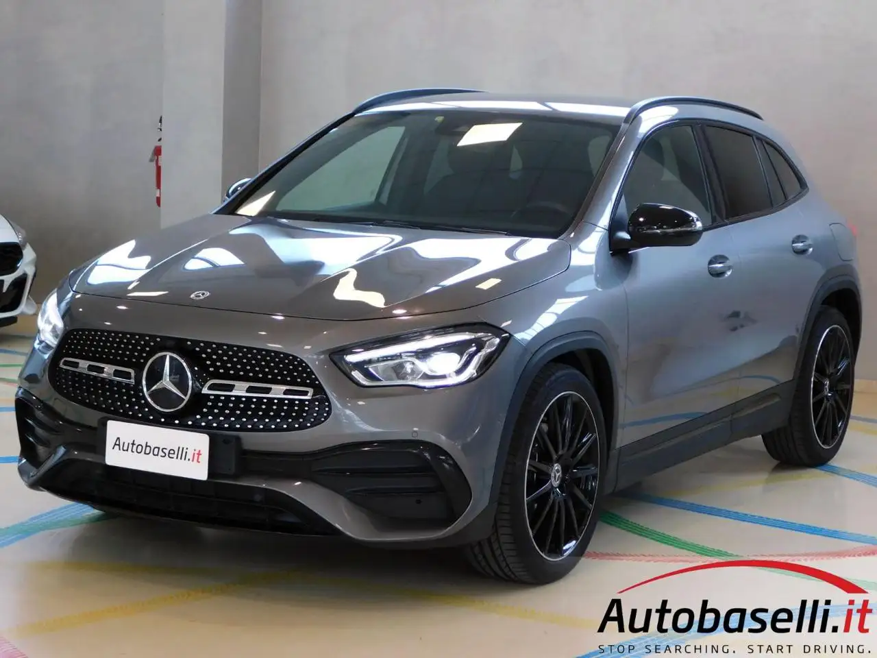 Mercedes-Benz GLA 200