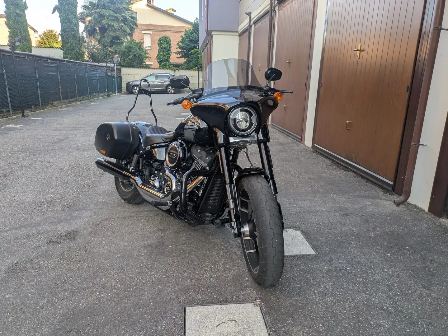 Harley-Davidson Sport Glide crna - 1