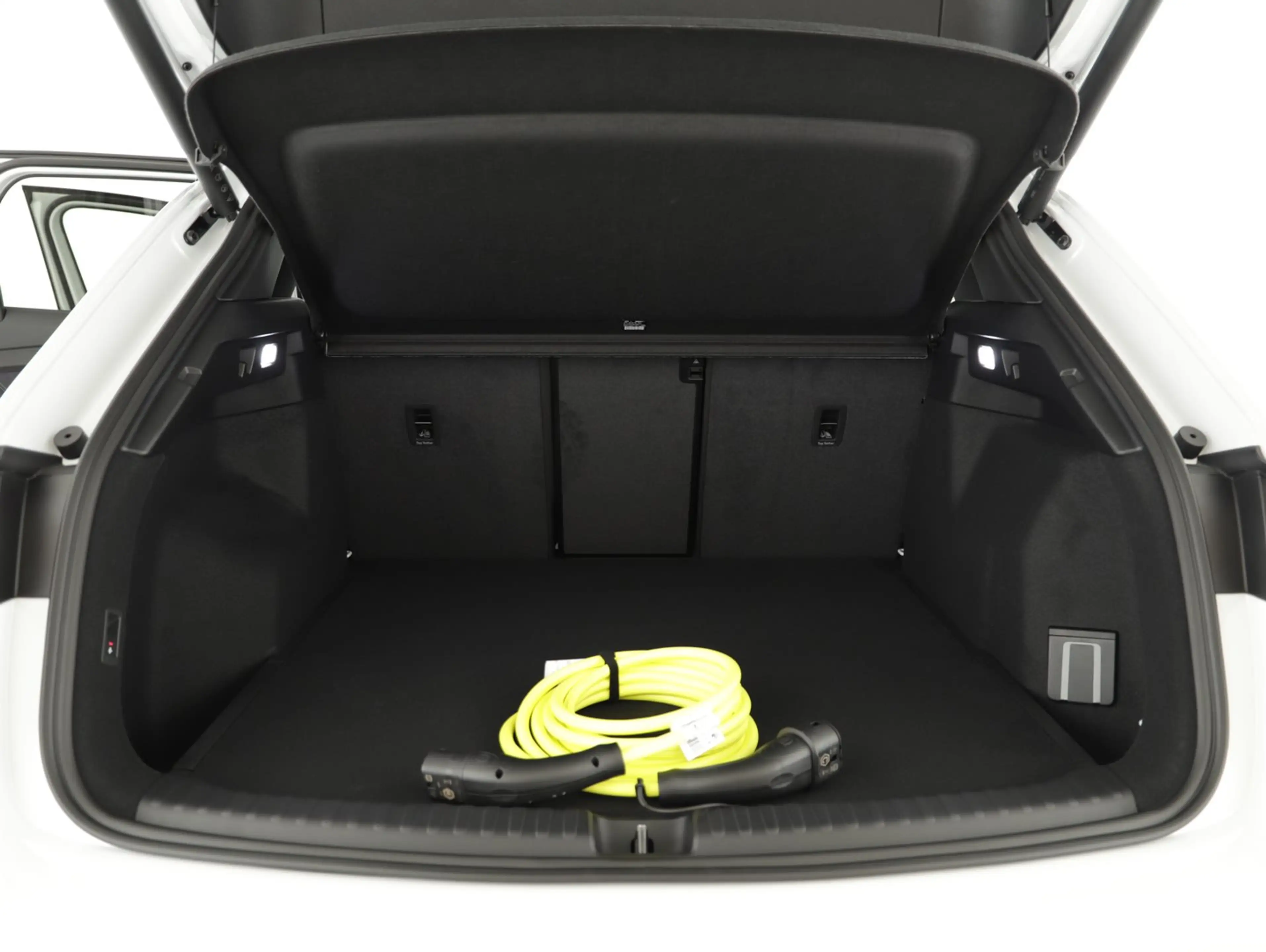 Audi Q4 e-tron quattro — photo 17