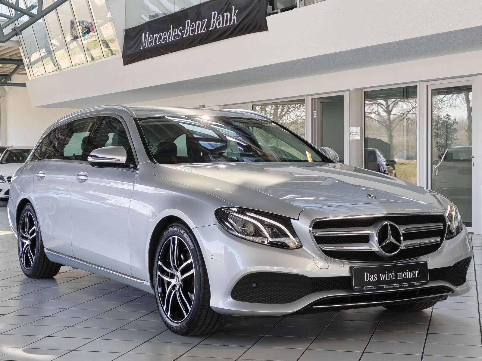 Mercedes-Benz E 220
