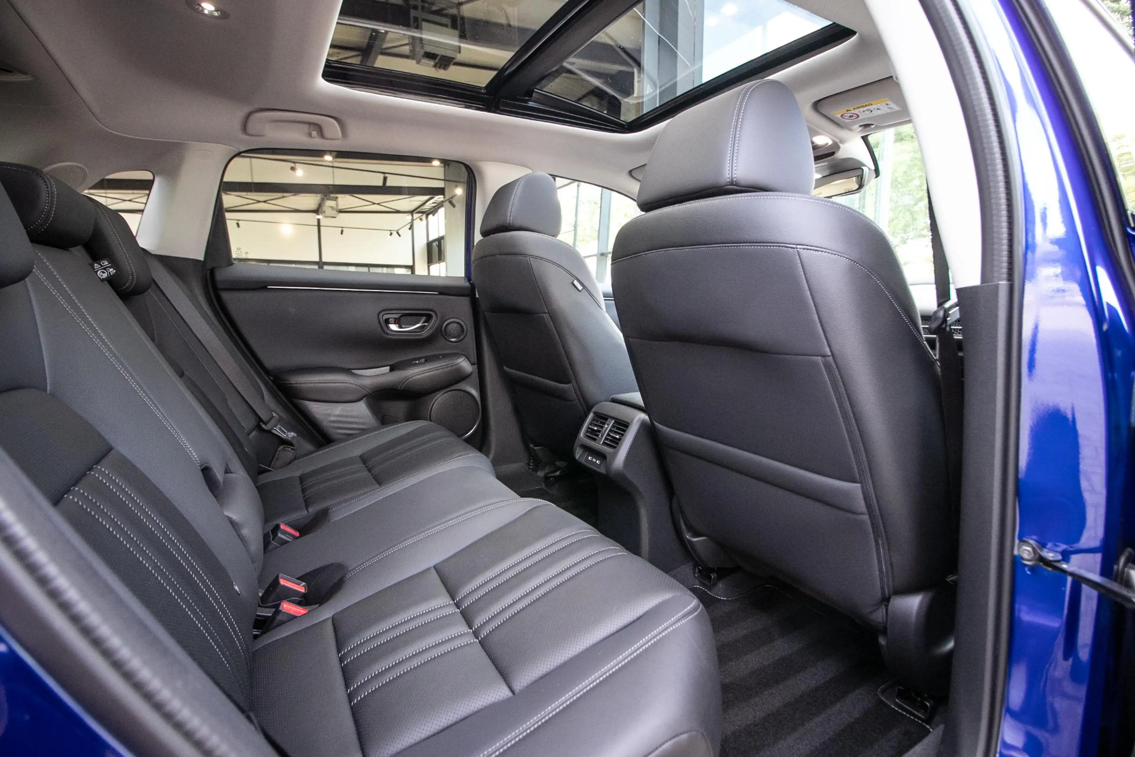Honda ZR-V 2.0 e:HEV Advance — photo 8