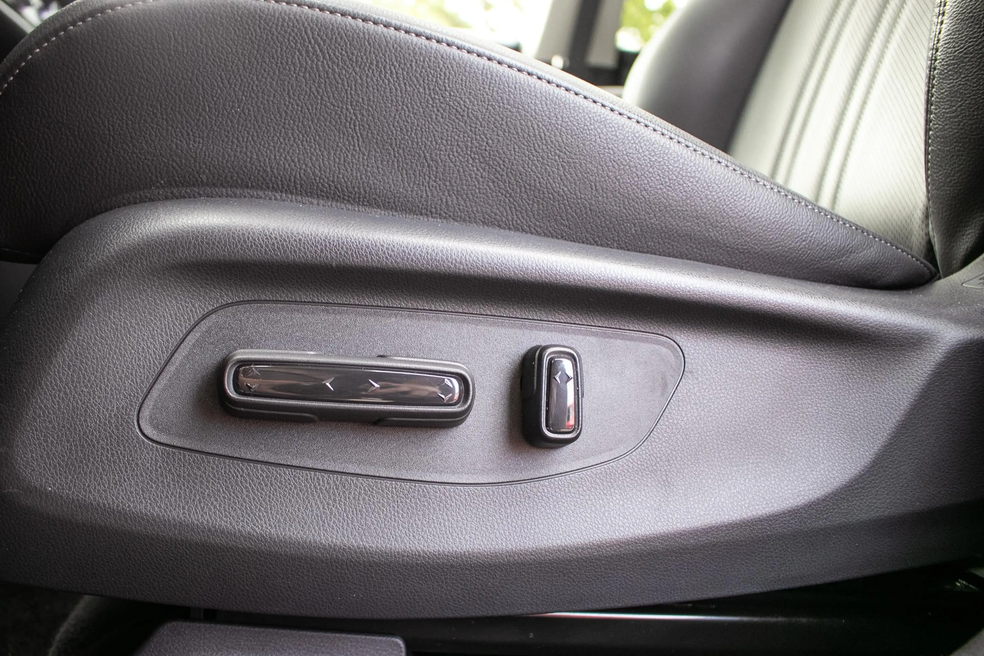 Honda ZR-V 2.0 e:HEV Advance — photo 7