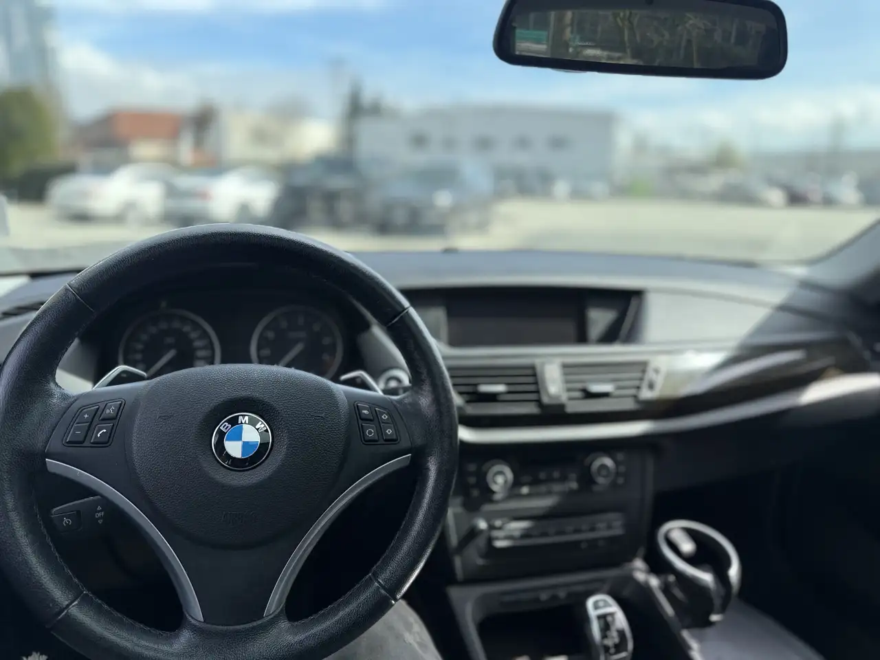 BMW X1 photo BMW X1