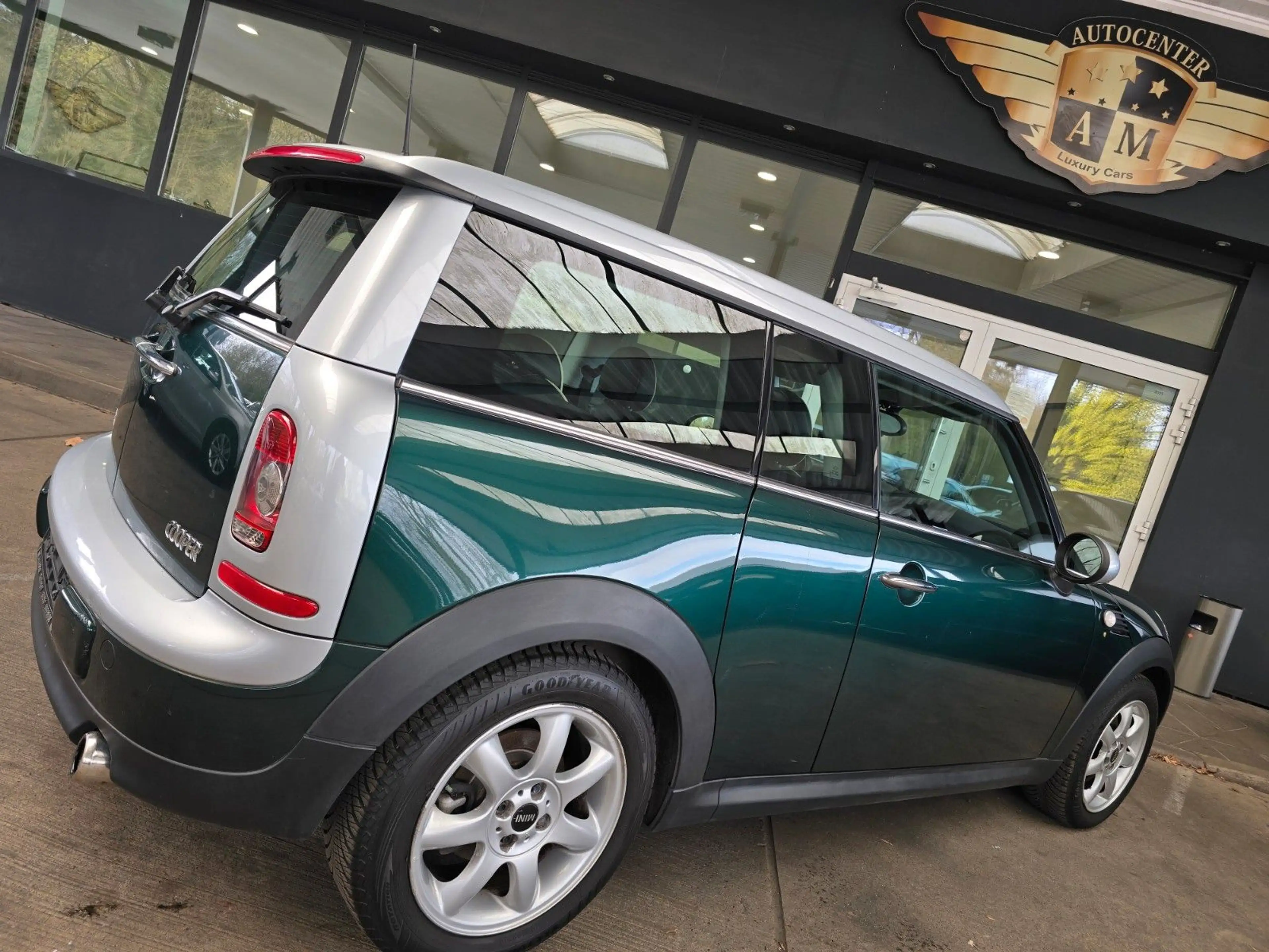 MINI Cooper Clubman LEDER/Schiebedach/SZH/Brit-Green — photo 13