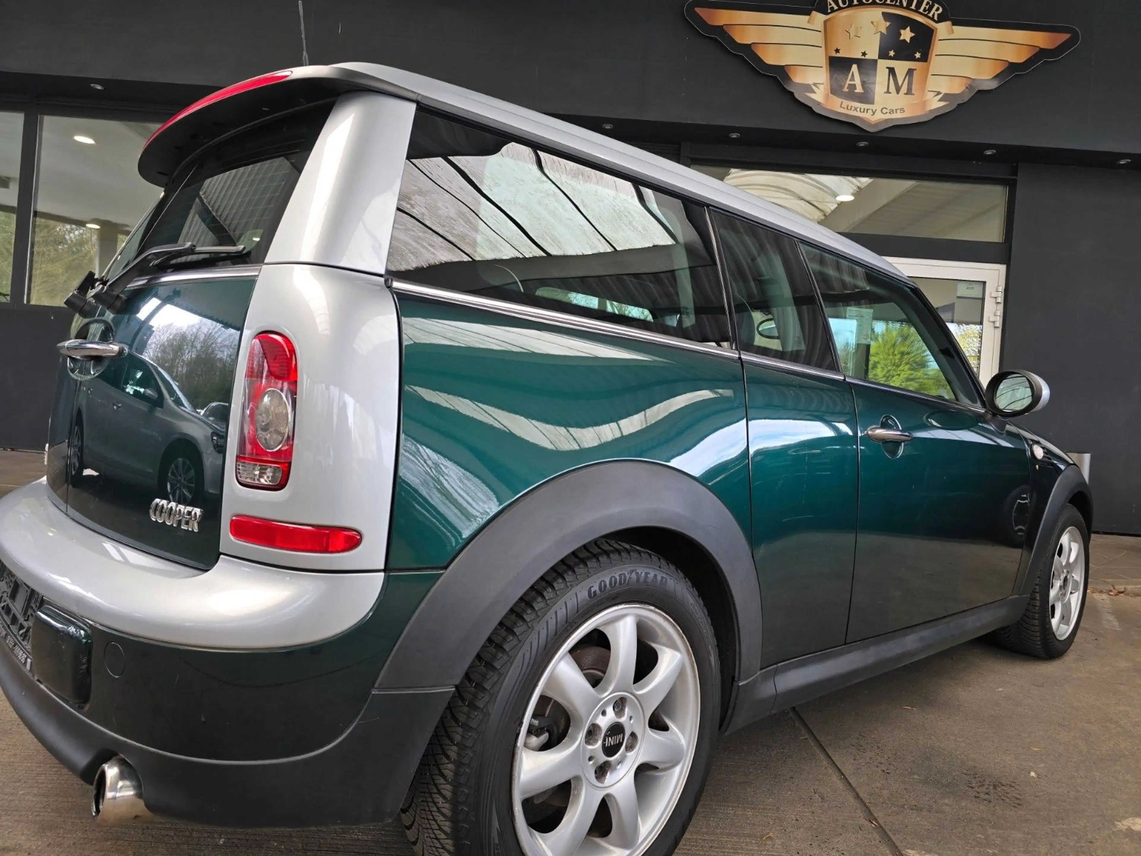 MINI Cooper Clubman LEDER/Schiebedach/SZH/Brit-Green — photo 14