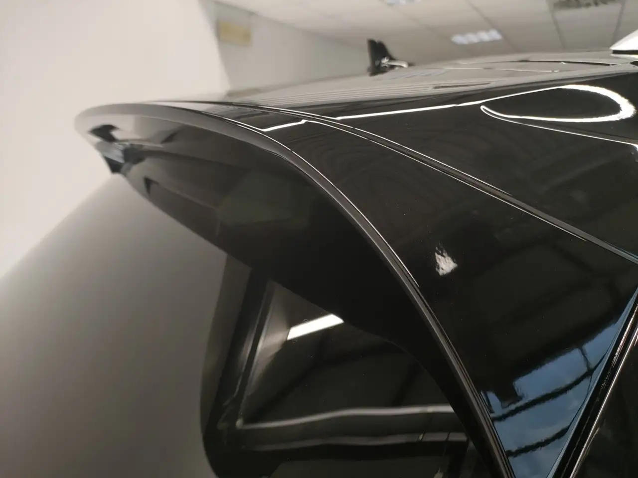 VOLKSWAGEN TOUAREG EHYBRID ELEGANCE - 3.0 V6 - 381 ch - 120km