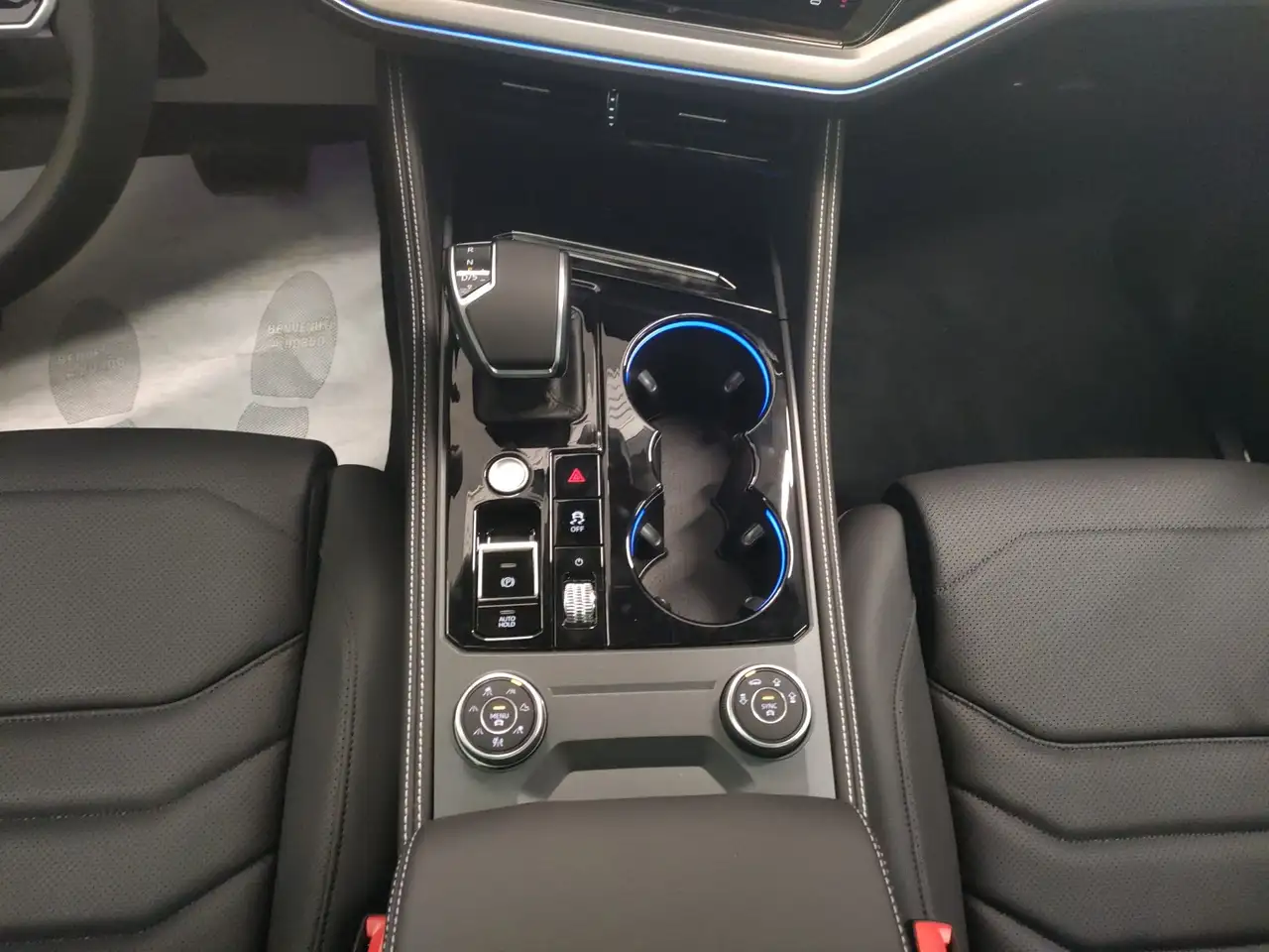 VOLKSWAGEN TOUAREG EHYBRID ELEGANCE - 3.0 V6 - 381 ch - 120km