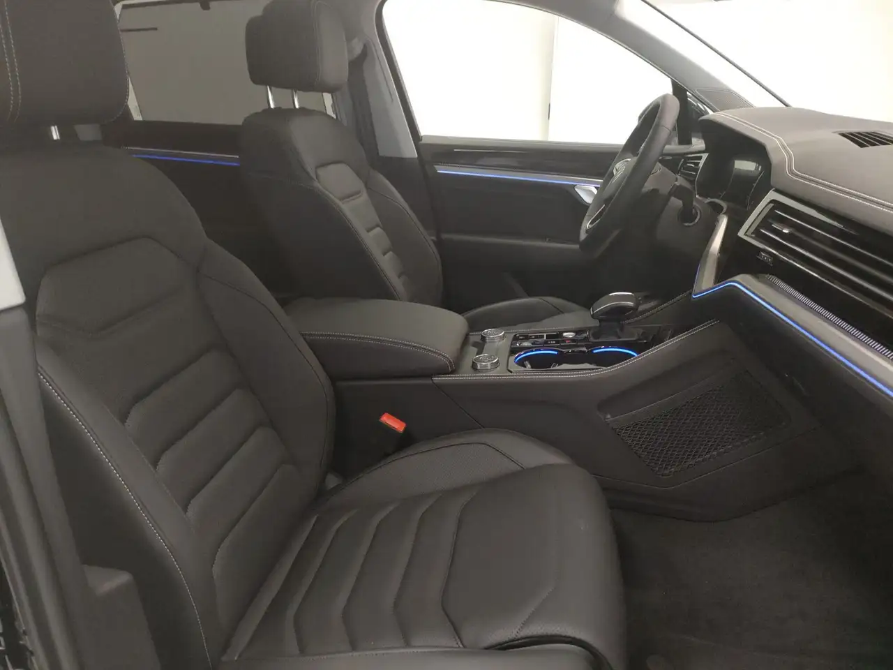 VOLKSWAGEN TOUAREG EHYBRID ELEGANCE - 3.0 V6 - 381 ch - 120km