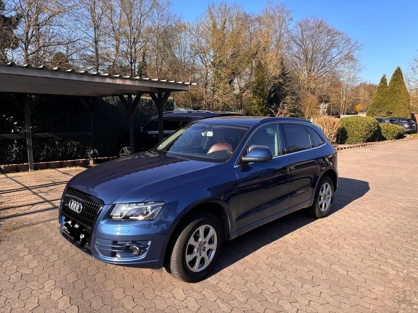 Audi Q5 2.0 TFSI (155 kW) quattro Blau - 1