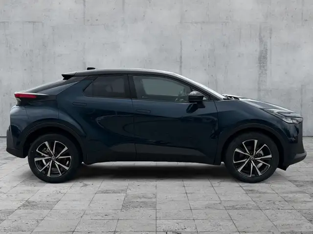 Toyota C-HR view 7