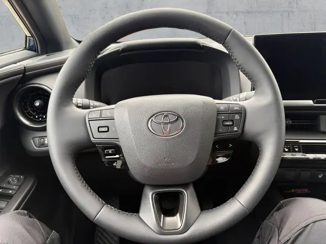 Toyota C-HR view 10