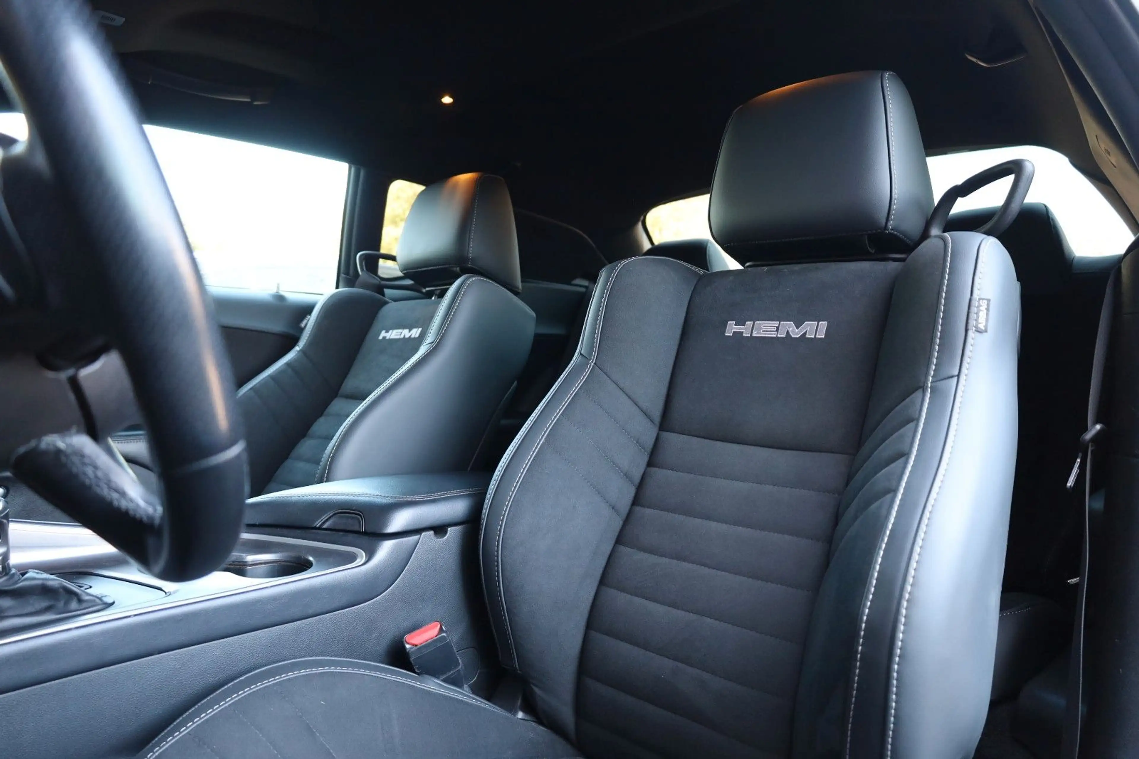Dodge Challenger 5.7 R/T/SHZ/KAMERA/BTH/MFL/AMBIE/R20 — photo 11