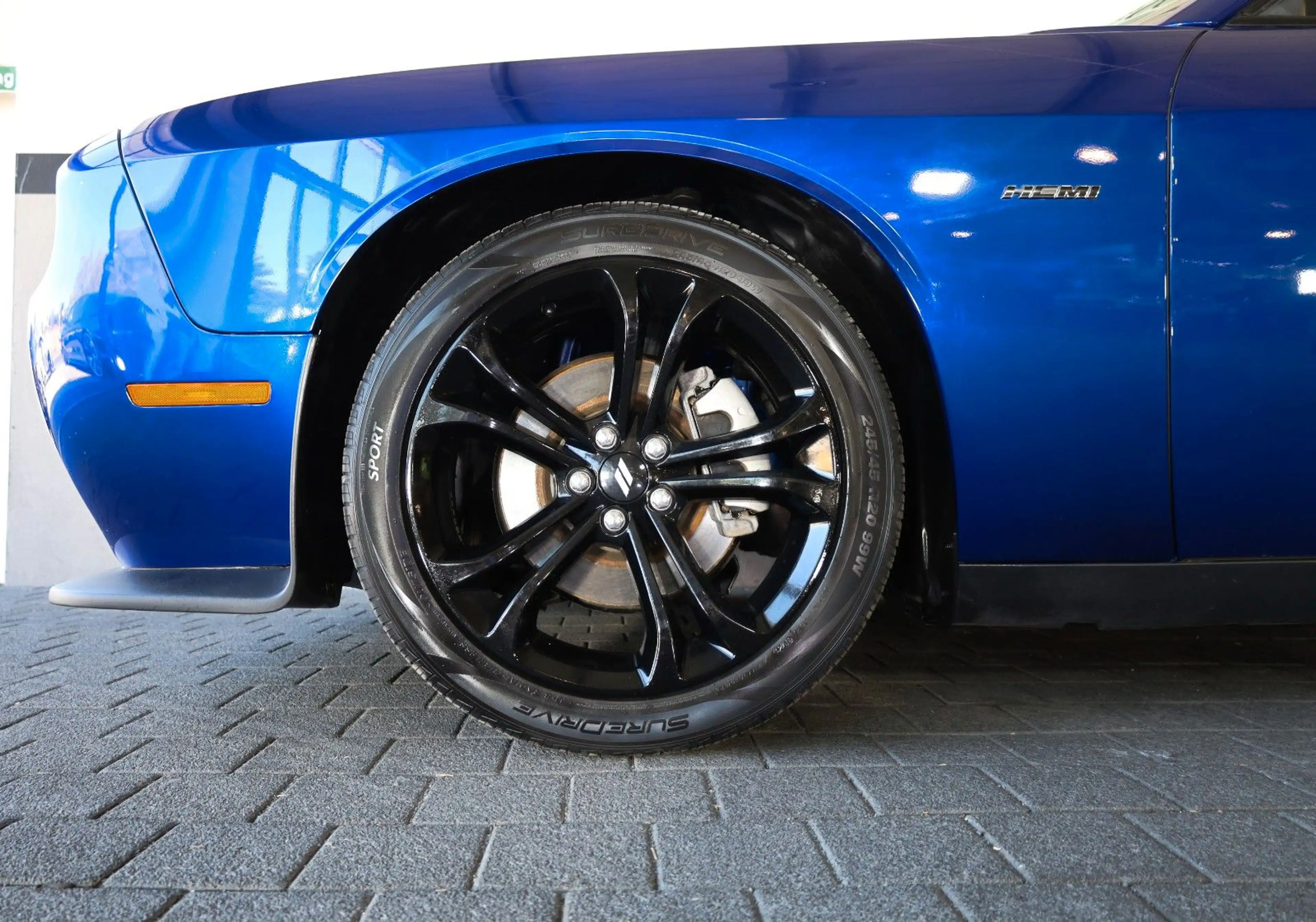 Dodge Challenger 5.7 R/T/SHZ/KAMERA/BTH/MFL/AMBIE/R20 — photo 4