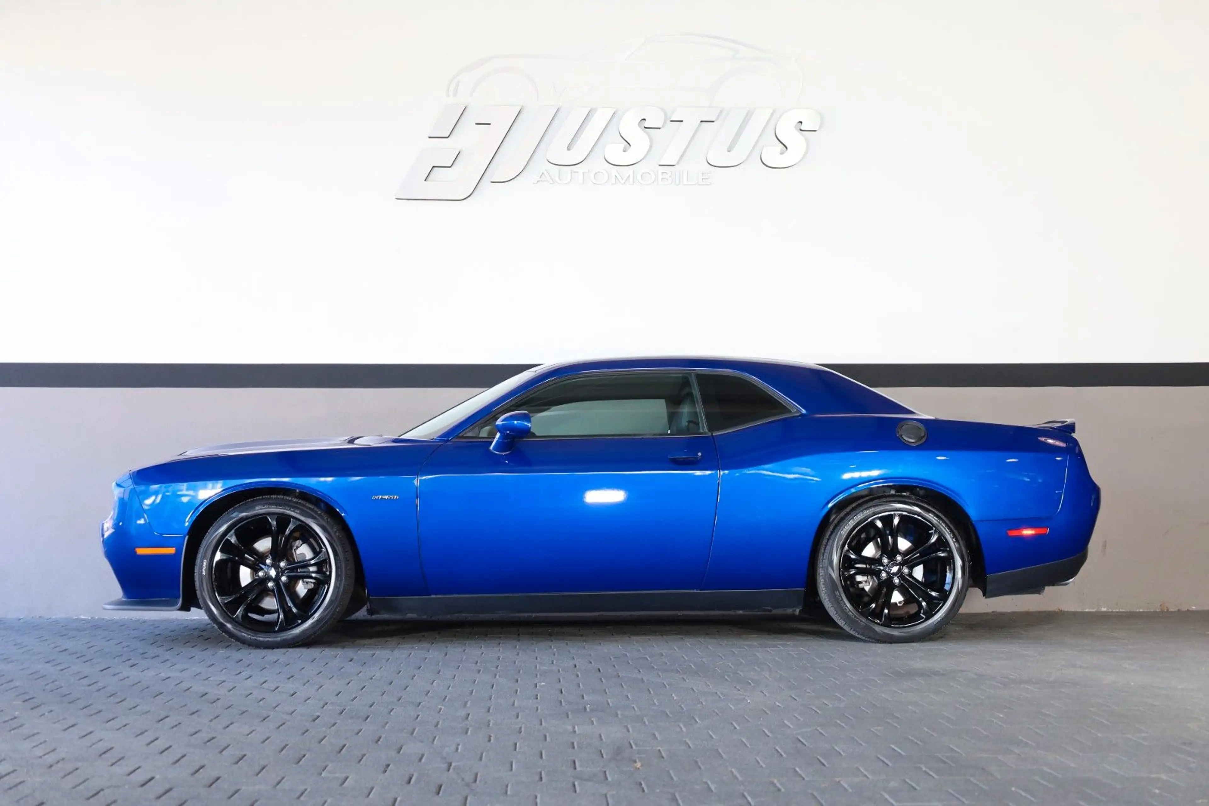 Dodge Challenger 5.7 R/T/SHZ/KAMERA/BTH/MFL/AMBIE/R20 — photo 3