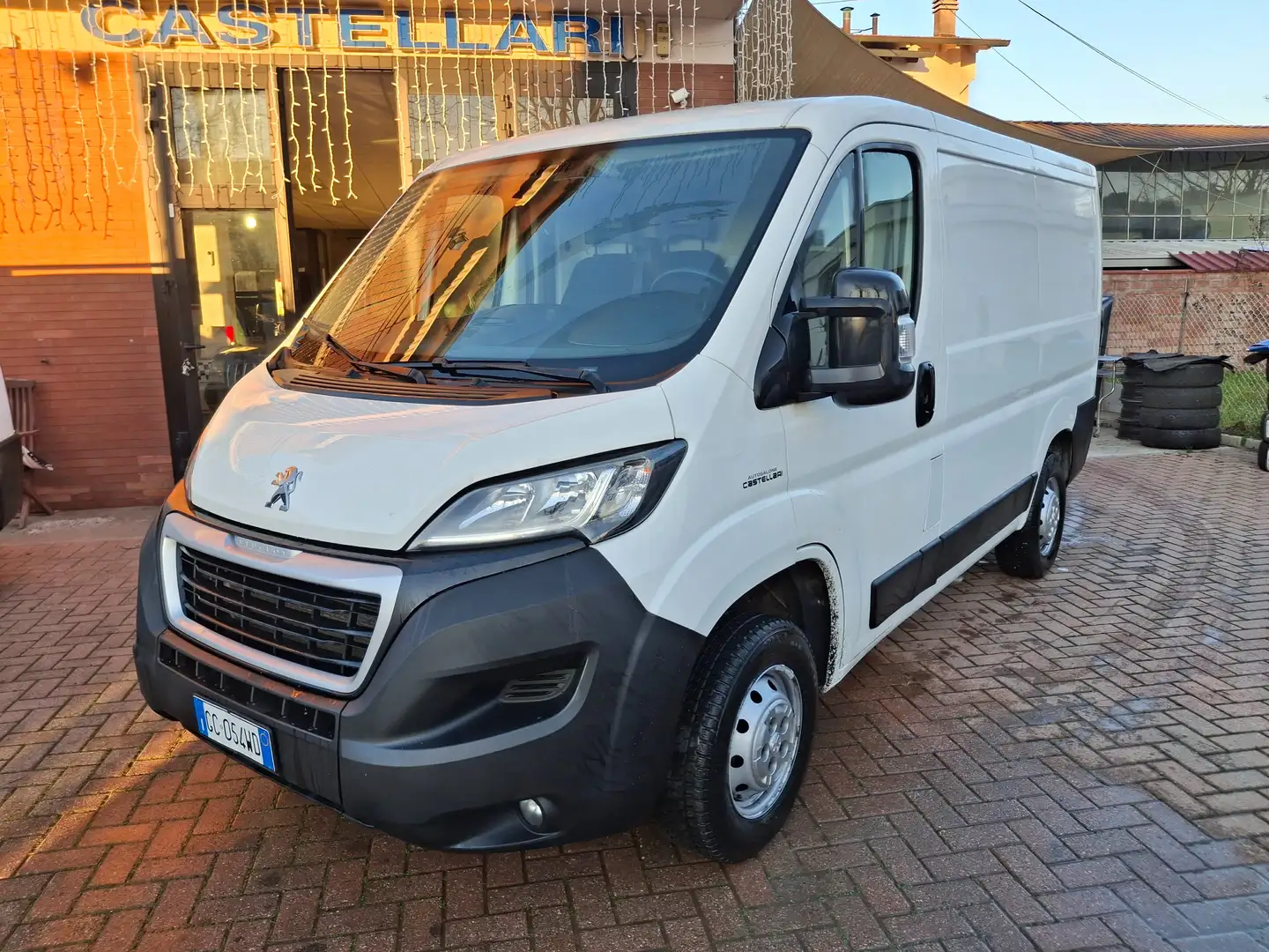Peugeot Boxer Weiß - 1