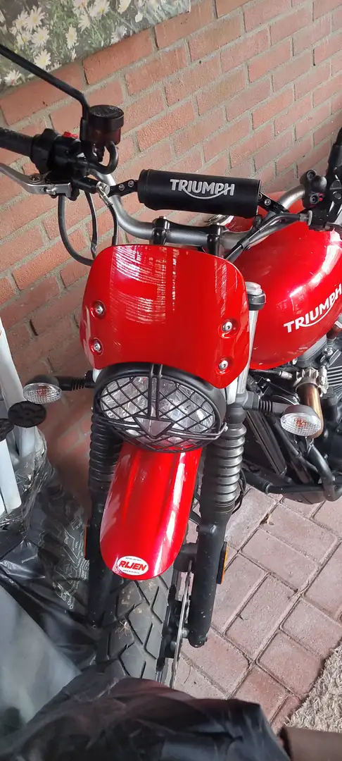 Triumph Scrambler Rood - 1