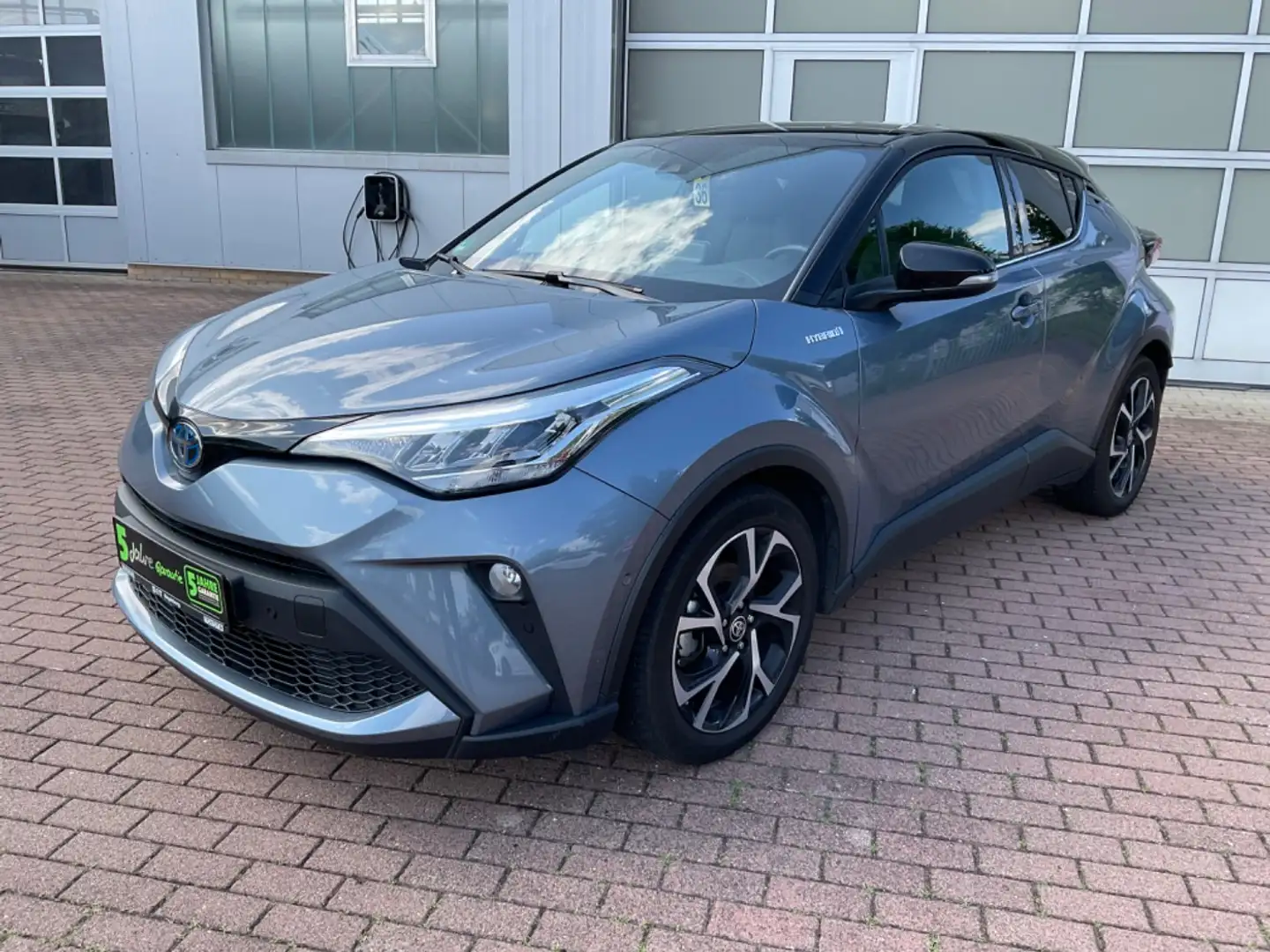 Toyota C-HR 2.0 Team D Style,CarPlay,Sitzheizung Grau - 2