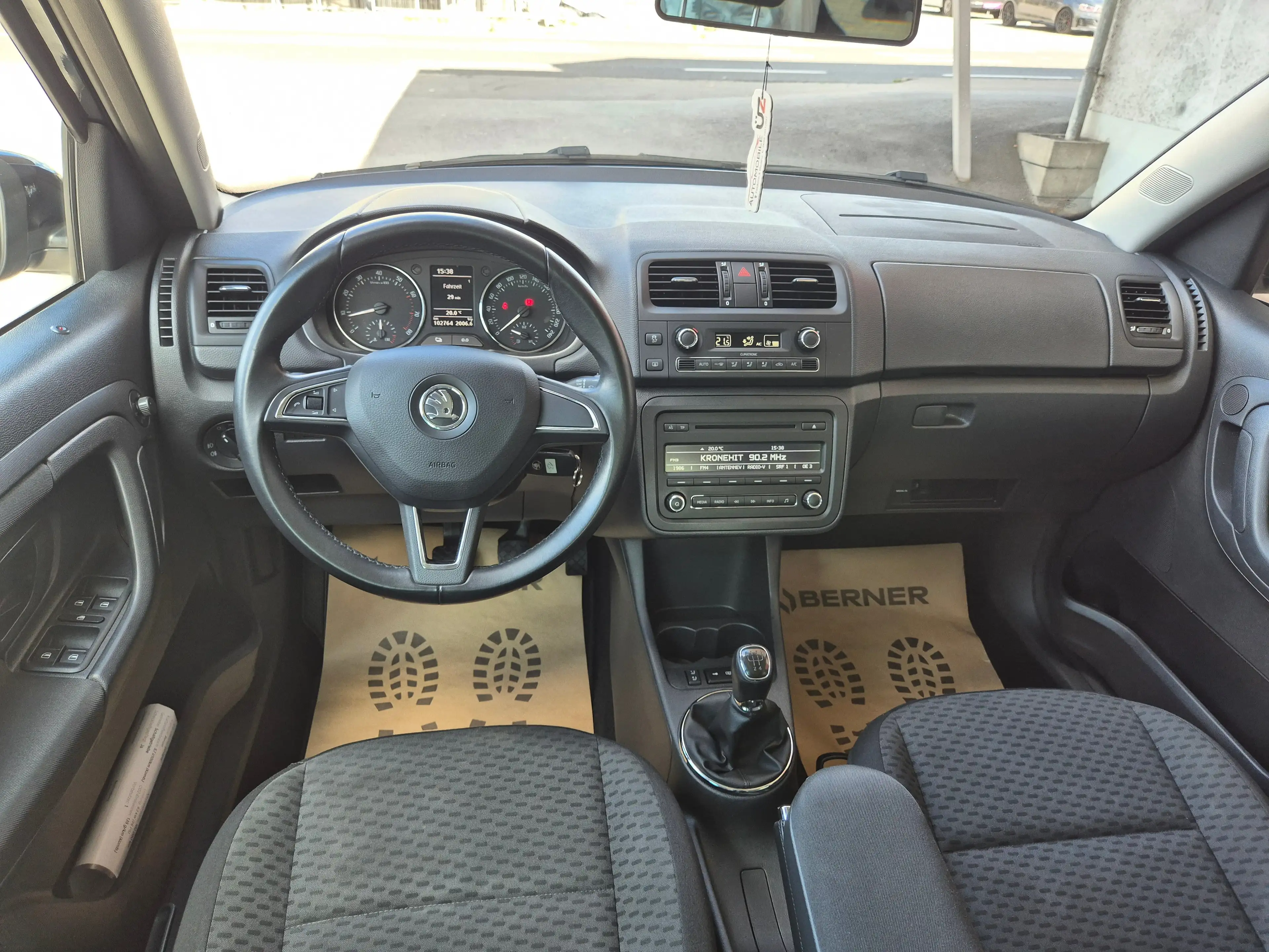 Skoda Roomster Ambition — photo 14