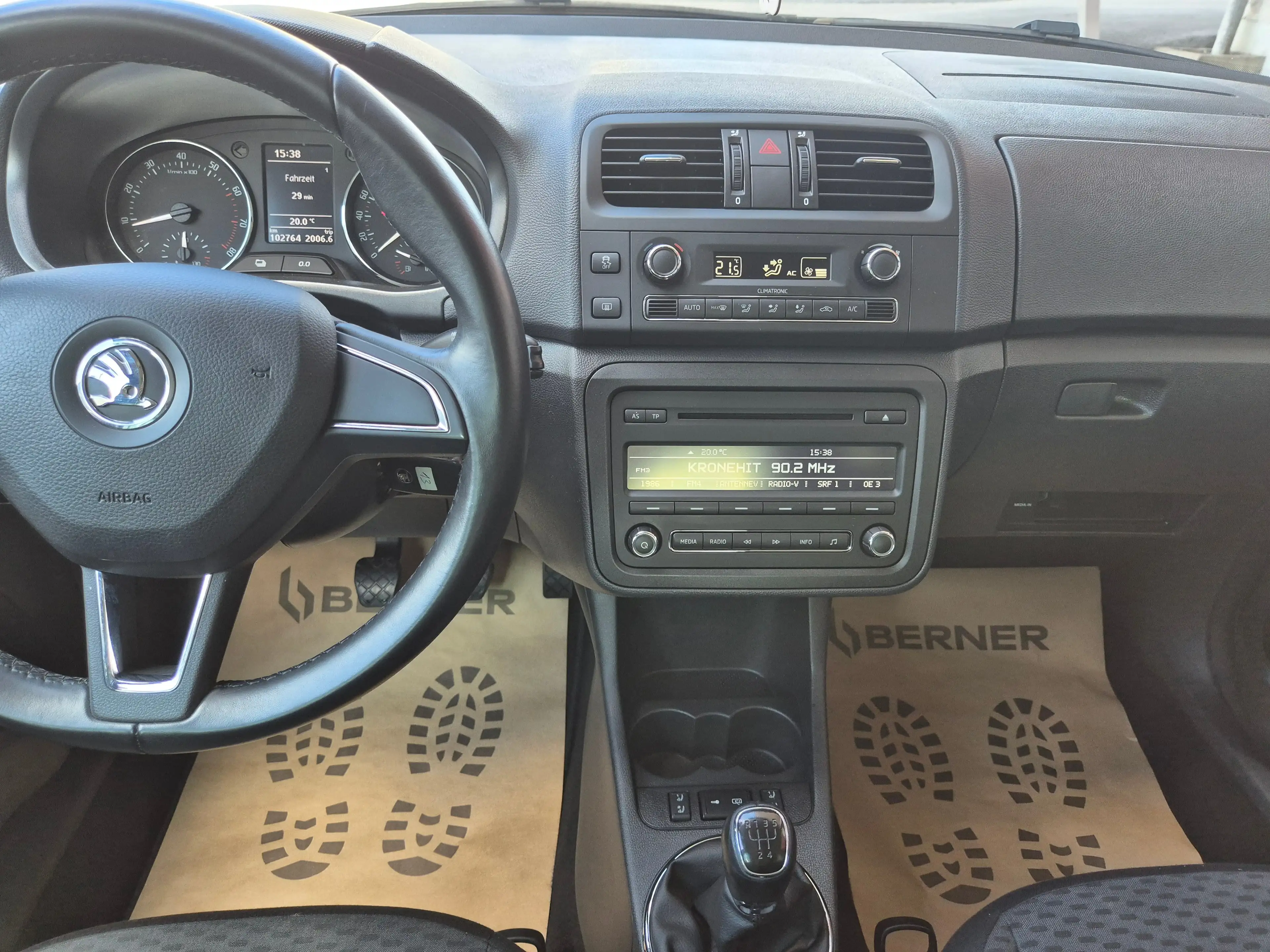 Skoda Roomster Ambition — photo 15