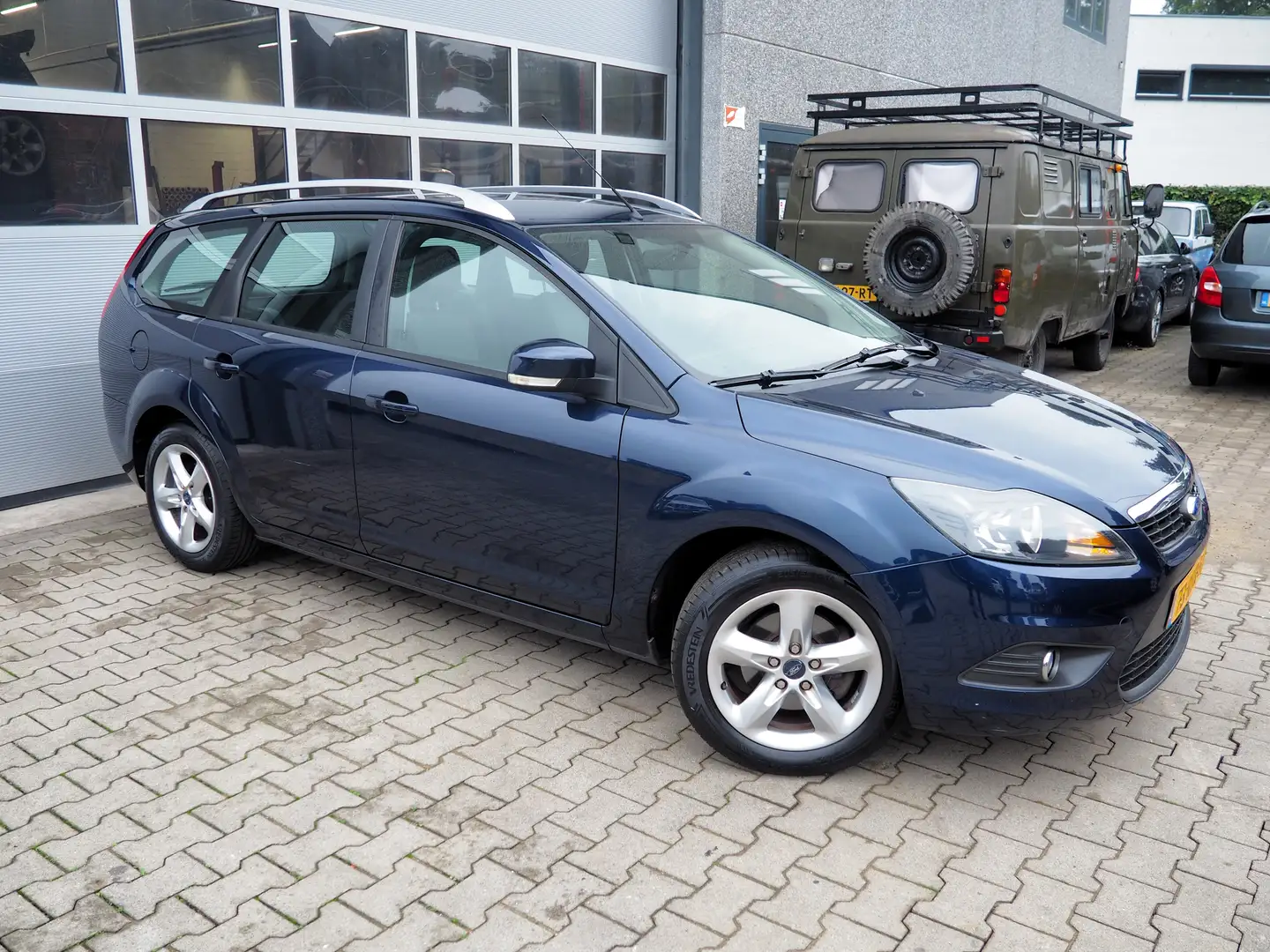 Ford Focus Wagon 1.6 16V Comfort AIRCO CRUISE LM VELGEN Bleu - 1
