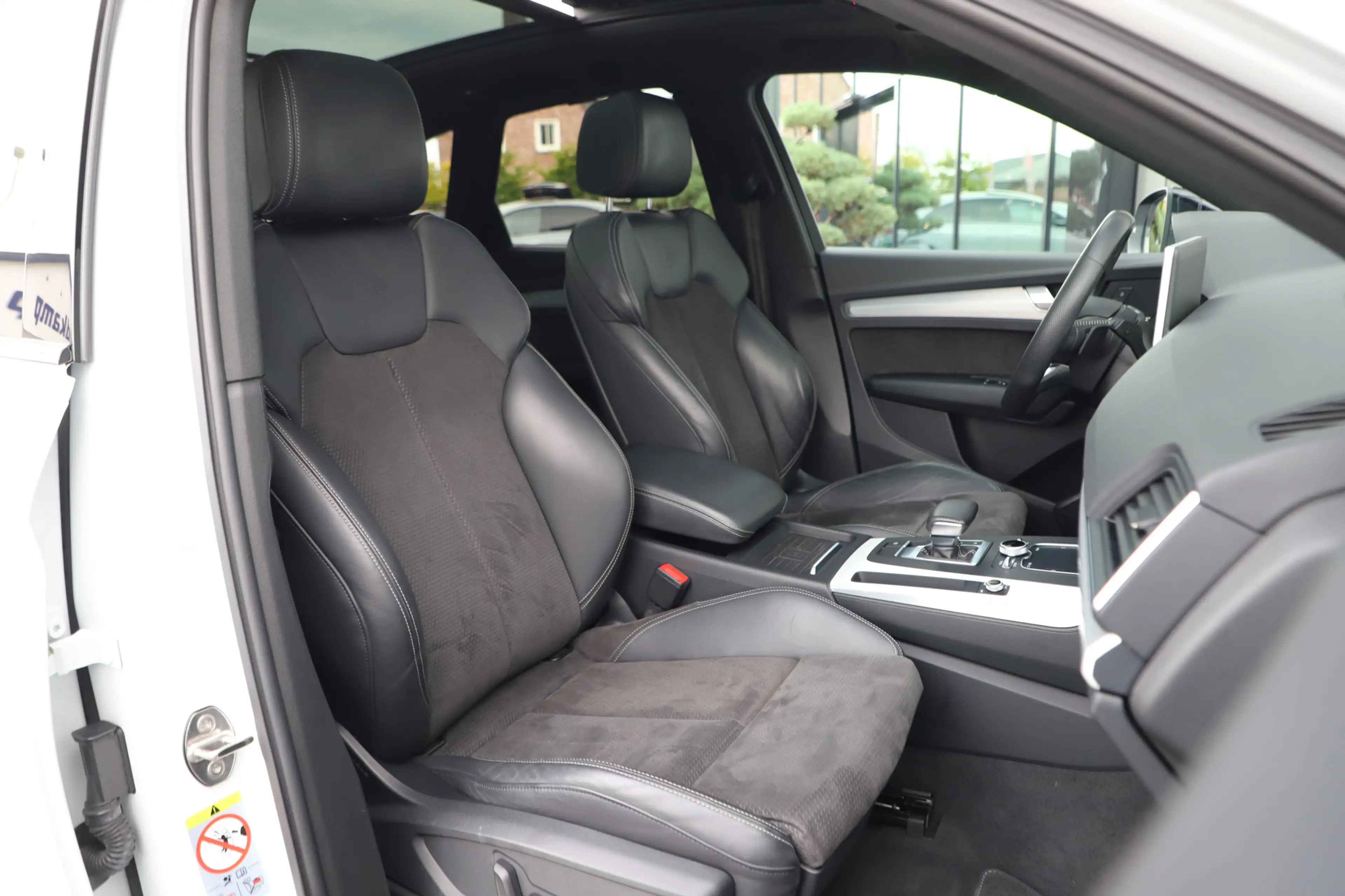 Audi Q5 55 TFSI e quattro Competition | 367PK | Luchtverin — photo 23