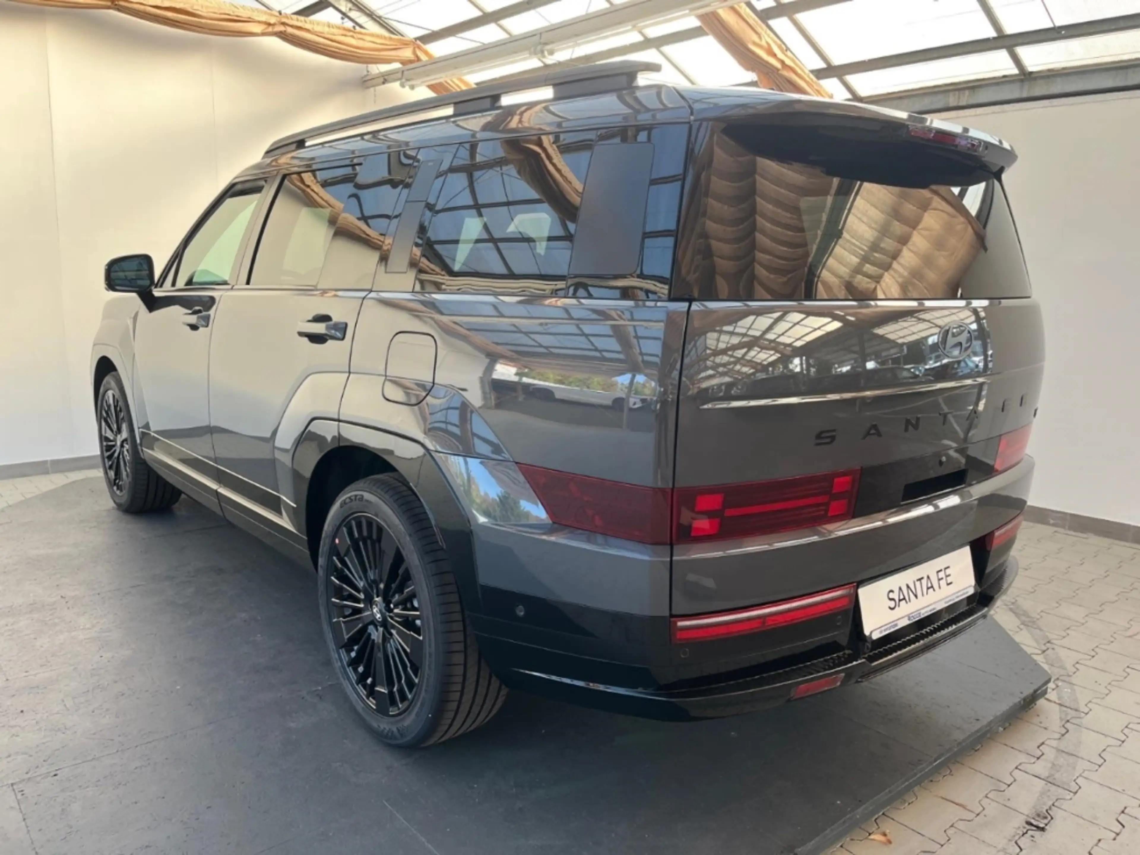 Hyundai SANTA FE Hybrid 176 kW 4WD Blackline HEV 6-Sitzer (MY26) 1. — photo 4