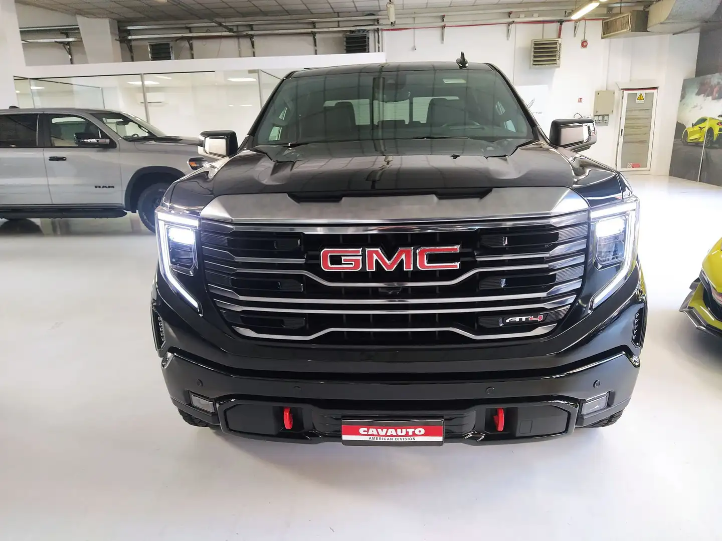 GMC Sierra SIERRA AT4 CREW CAB 6.2L V8 AT10 Nero - 2
