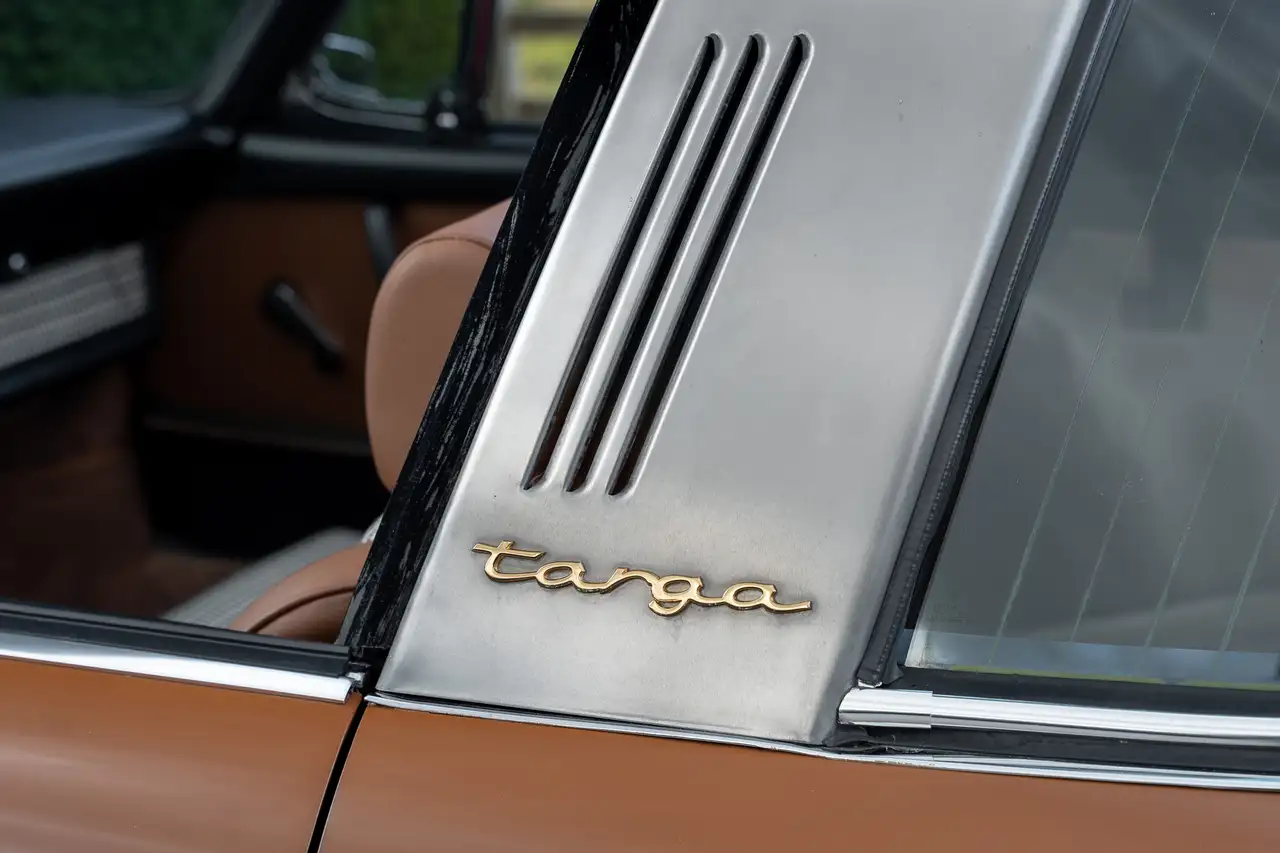 Porsche 911 2.4 T/E Targa - Restored & Sonderwünsche Options, foto 9