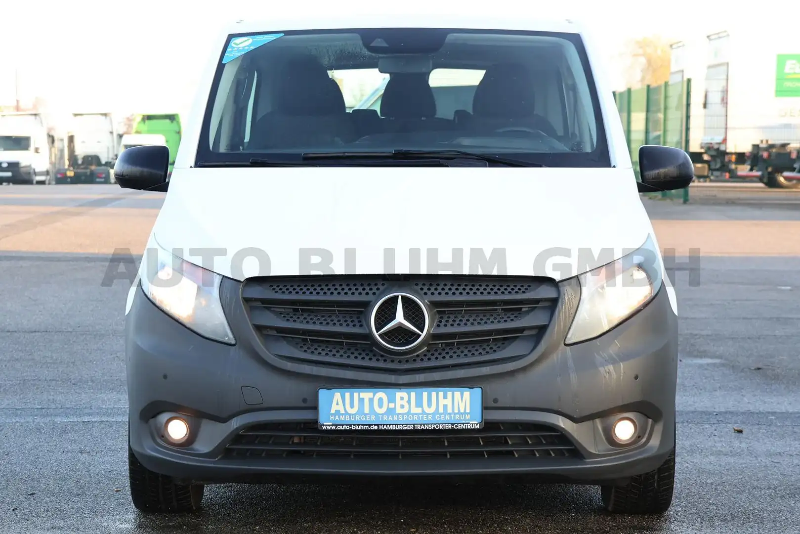 Mercedes-Benz Vito 114 Tourer Pro XXL + 9G-Tronic Navi 8-Sitze Weiß - 2