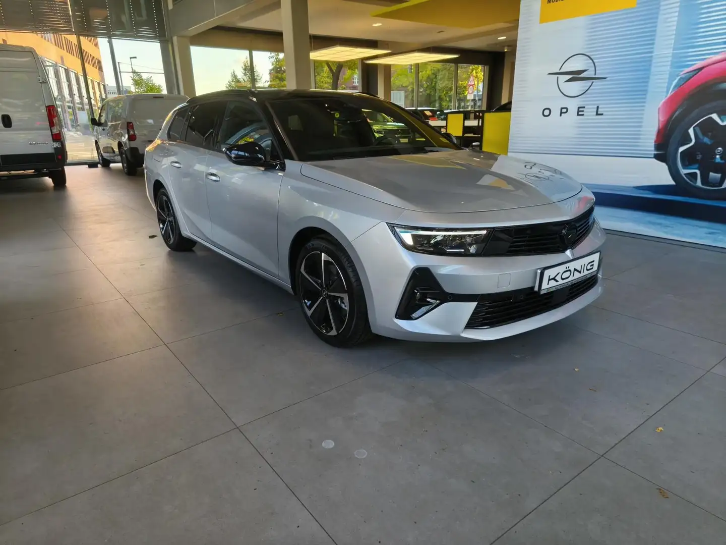 Opel Astra , Sports Tourer, GS, 1.2Turbo Silber - 2