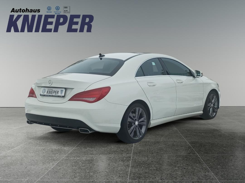Mercedes-Benz CLA 180 — photo 10