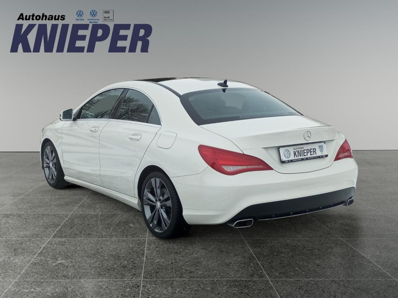 Mercedes-Benz CLA 180 — photo 9